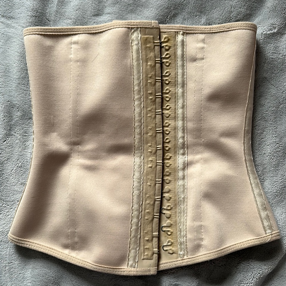Waist trainer  faja